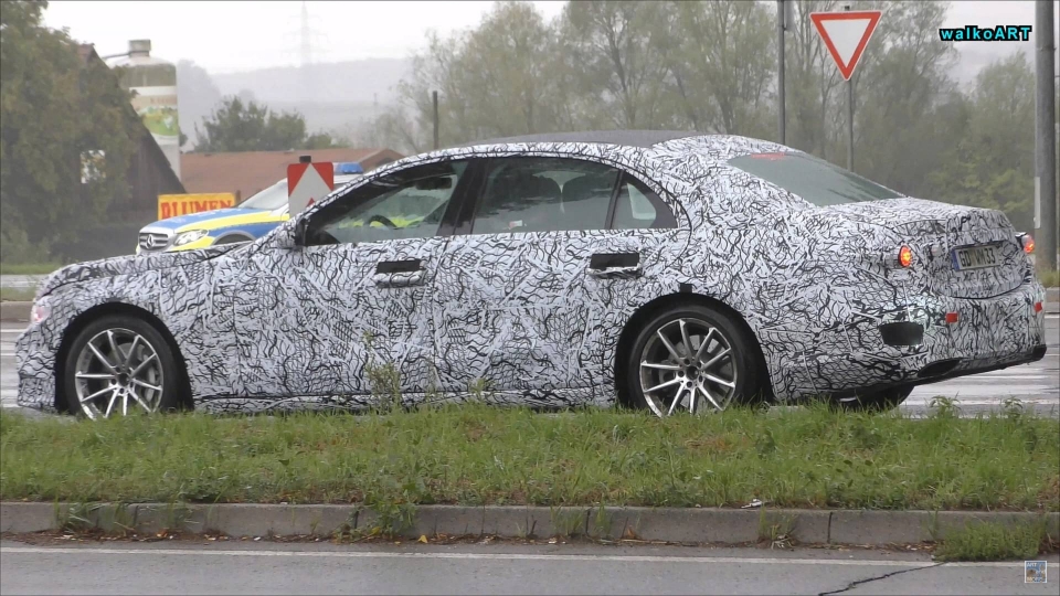 Mercedes-Benz S-Class sẽ có hệ thống tự lái cấp độ 3 vào năm 2020 mercedes benz s class se co he thong tu lai cap do 3 vao nam 2020