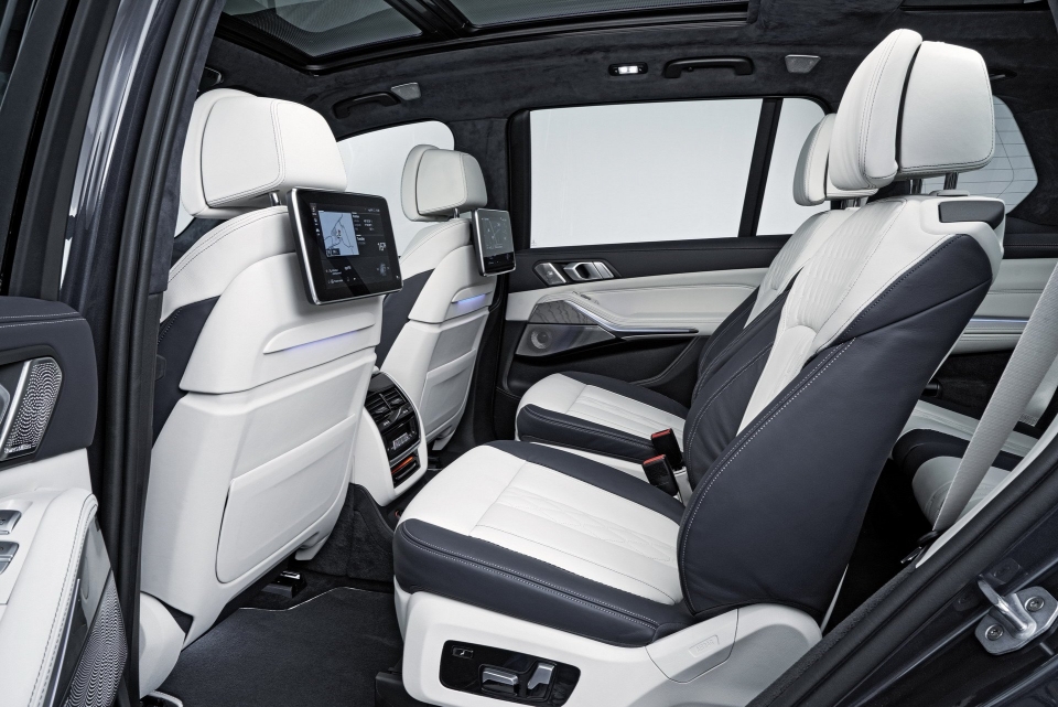 Hình ảnh đầu tiên về BMW X7 cạnh tranh Mercedes-Benz GLS hinh anh dau tien ve bmw x7 canh tranh mercedes benz gls