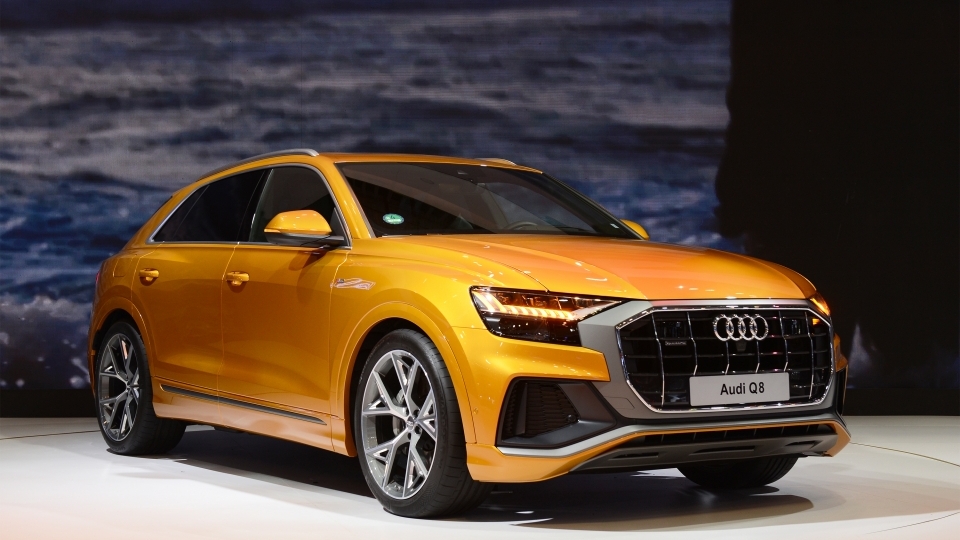 Mãn nhãn với SUV Audi Q8 đậm chất công nghệ