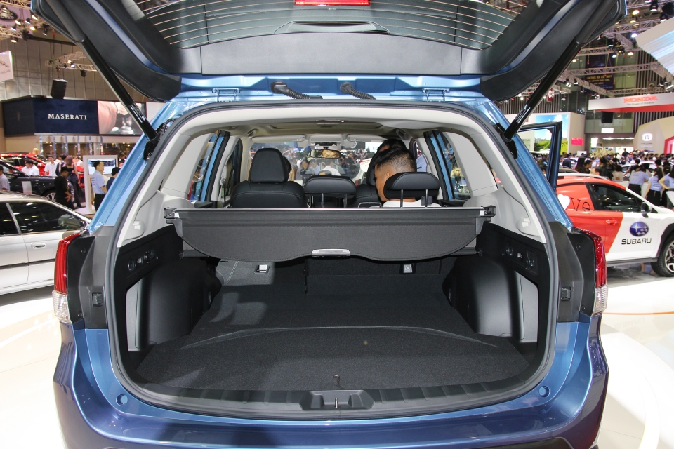 vms 2018 subaru forester 2018 cung mat than eyesight ra mat khach hang viet