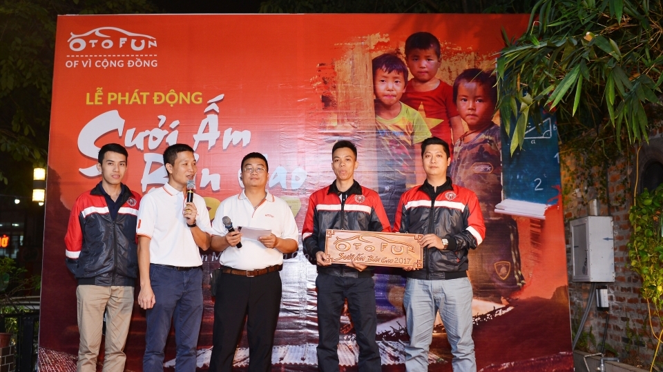 Đêm nhạc Sưởi Ấm Bản Cao 2017 đã quyên góp được 112 triệu đồng