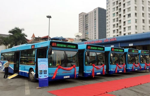 Hà Nội đưa xe buýt tiêu chuẩn Châu Âu vào hoạt động ha noi dua xe buyt tieu chuan chau au vao hoat dong