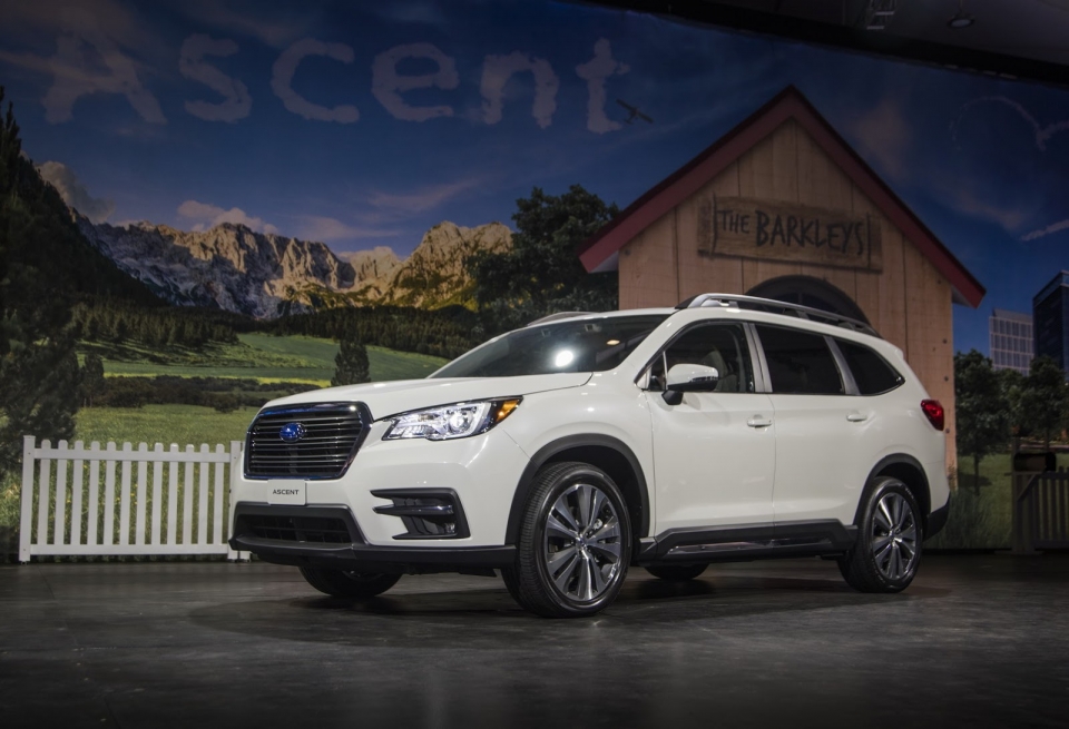 los angeles 2017 suv 7 cho subaru ascent 2018 da chinh thuc lo dien