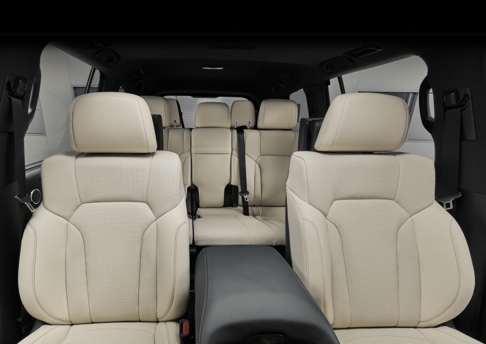 Lexus LX570 Inspire Series bản đặc biệt giá 100 nghìn USD lexus lx570 inspire series co gia 100420 usd