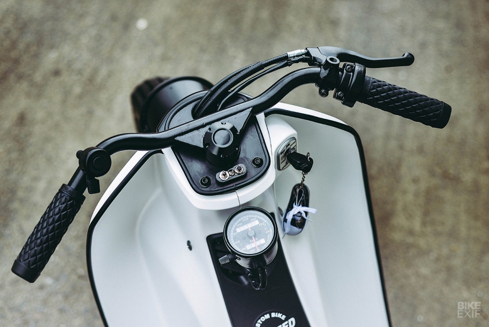 Honda Super Cub độ cực kỳ phá cách ngam ban do honda super cub pha cach cua xuong do thai lan