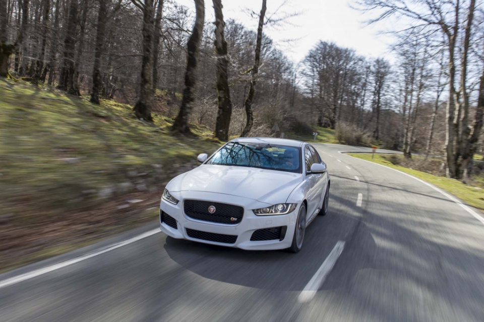 Jaguar Land Rover nghiên cứu công nghệ chống say xe jaguar land rover nghien cuu cong nghe chong say xe