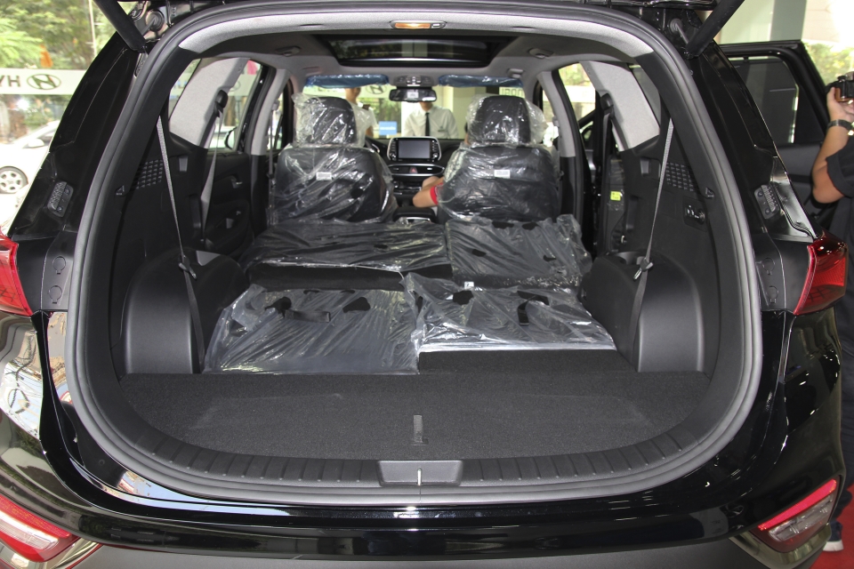 "Soi" Hyundai Santa Fe 2019 phiên bản máy dầu 2.2L ở Hà Nội soi hyundai santa fe 2019 phien ban may dau 22l o ha noi