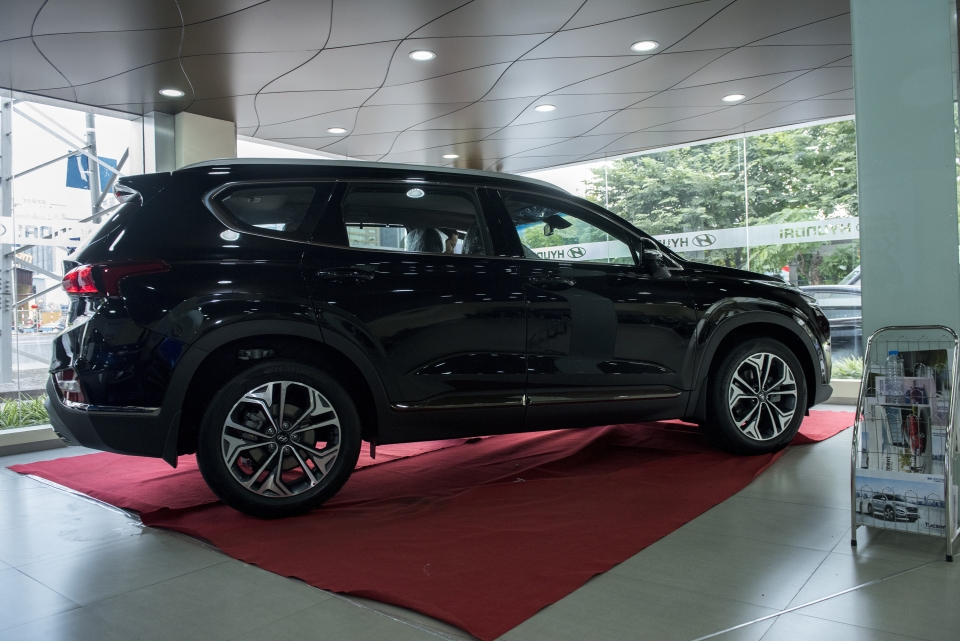 "Soi" Hyundai Santa Fe 2019 phiên bản máy dầu 2.2L ở Hà Nội soi hyundai santa fe 2019 phien ban may dau 22l o ha noi