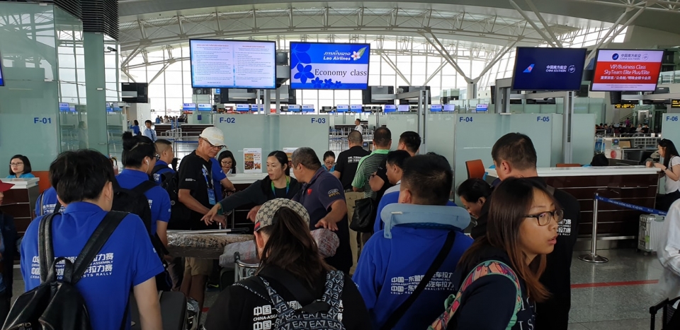 Thành viên Otofun tham gia hành trình khám phá ASEAN bằng xe ô tô ly thu hanh trinh kham pha asean bang xe o to