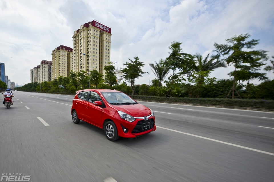 chua day 900 xe ban ra nhung hyundai grand i10 van dung dau phan khuc