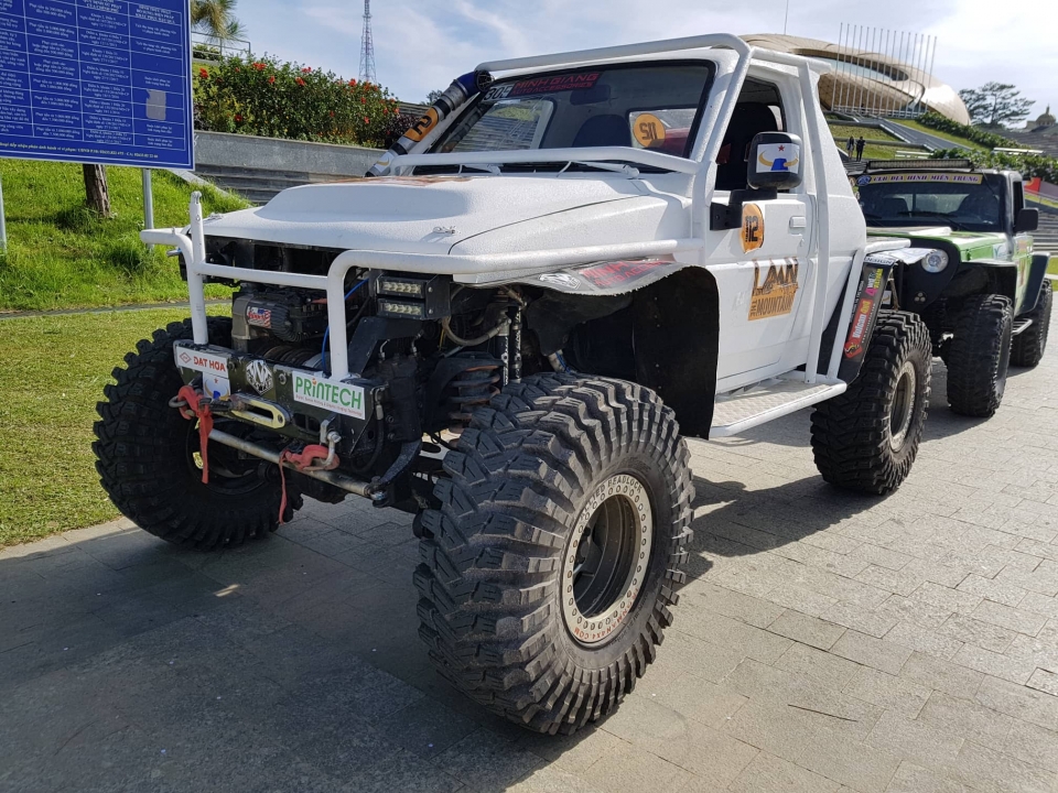 Giải off-road xuyên rừng LAAN-Challenge The Mountain khởi tranh giai off road xuyen rung laan challenge the mountain se dien ra tu 21 2511