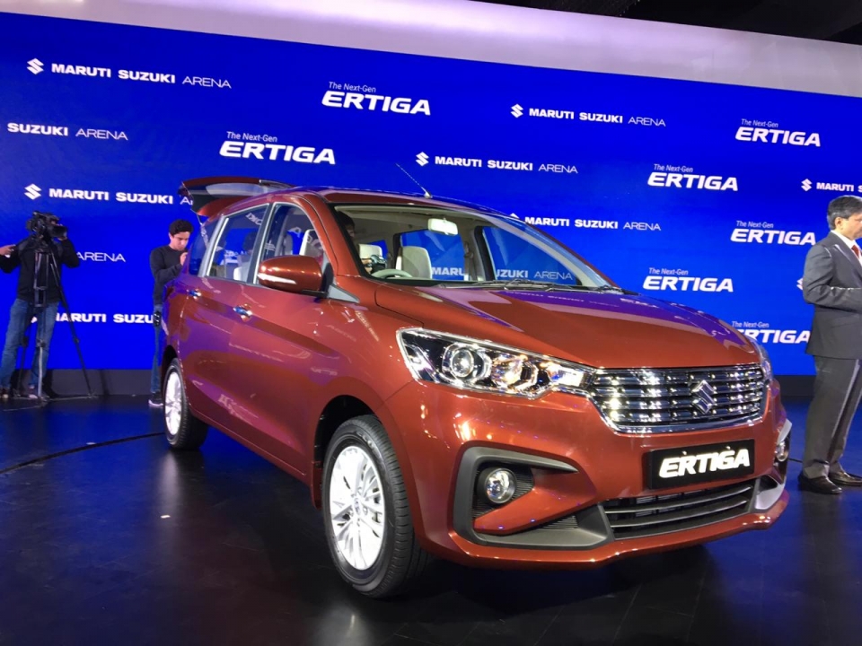 suzuki ertiga the he thu hai ra mat tai an do voi hai tuy chon dong co