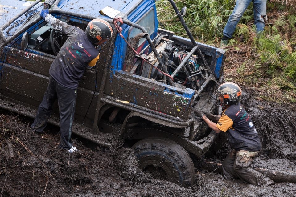 khac nghiet giai dua xe dia hinh laan challenge the mountain 2018