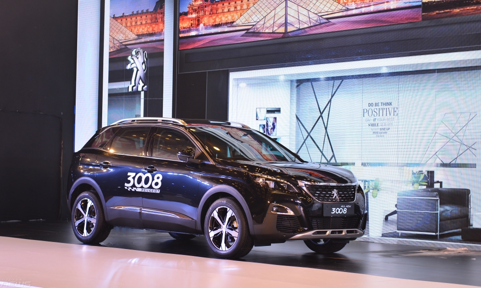 Bộ đôi xe gầm cao Peugeot 3008 và 5008 trình làng khách hàng Việt bo doi xe gam cao peugeot 3008 va 5008 trinh lang khach hang viet