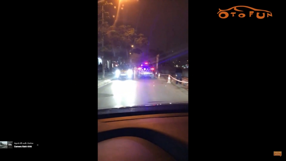 Xe lắp LED phía sau gây nguy hiểm cho người tham gia giao thông xe lap led phia sau gay nguy hiem cho nguoi tham gia giao thong