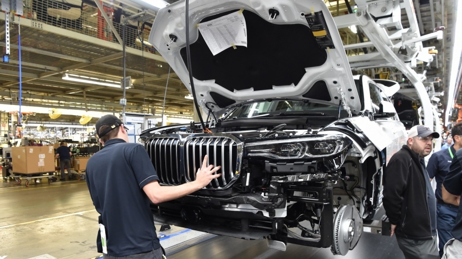 Hé lộ hình ảnh BMW X7 trên dây chuyền sản xuất