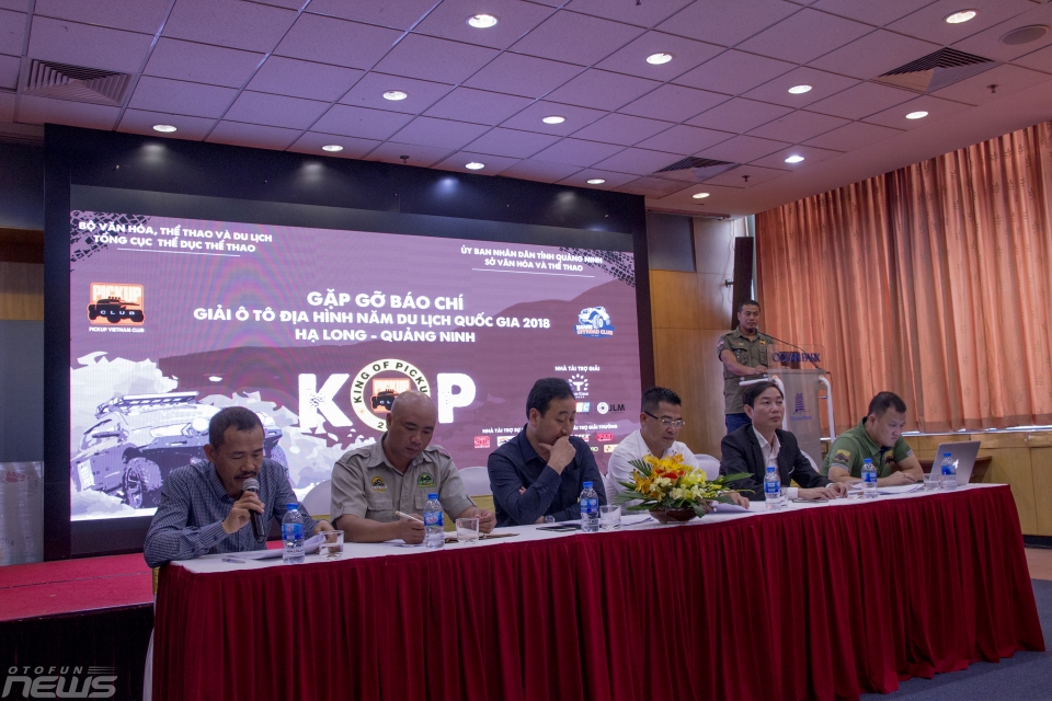 Công bố giải đua xe bán tải địa hình King of Pickup 2018 cong bo giai dua xe ban tai dia hinh king of pickup 2018