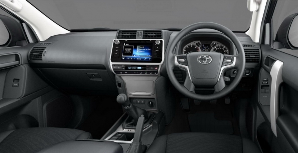 Toyota giới thiệu phiên bản “giá rẻ” của Land Cruiser Prado 2018 toyota gioi thieu phien ban gia re cua land cruiser prado 2018