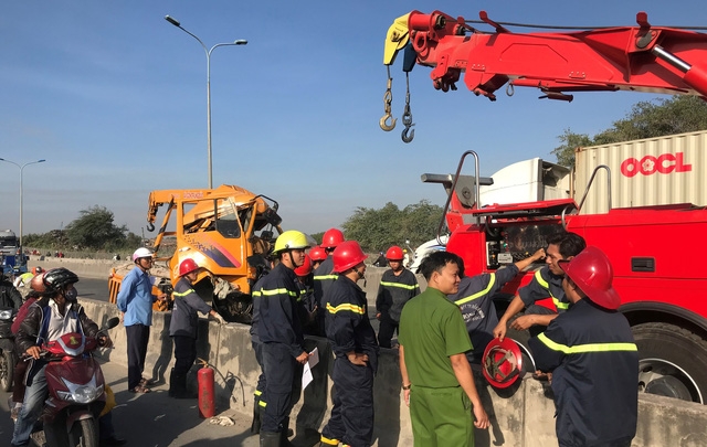 Quận 2 “cầu cứu” TP Hồ Chí Minh về tai nạn ở dốc cầu Phú Mỹ quan 2 cau cuu tp ho chi minh ve tai nan o doc cau phu my