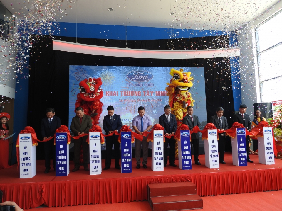 ford khai truong dai ly moi tai tay ninh