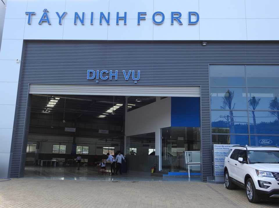 ford khai truong dai ly moi tai tay ninh