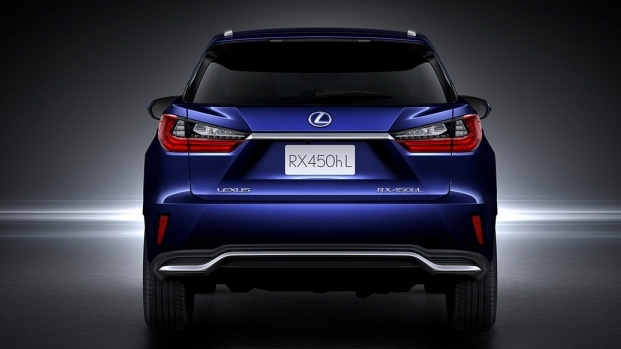Lexus RX 450hL có giá từ 50.620 USD, bắt đầu giao hàng từ tháng 4/2018