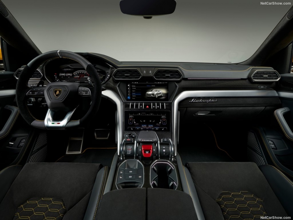 sieu suv urus mang lai nhieu khach hang moi cho lamborghini