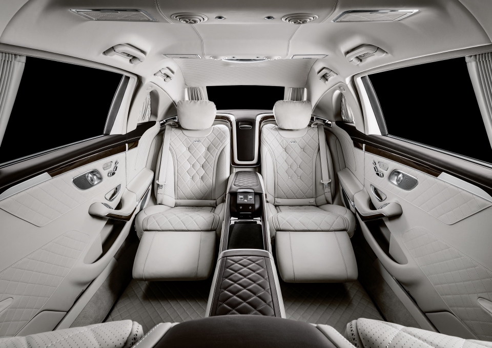 mercedes maybach s 650 pullman 2019 manh hon va dang cap hon
