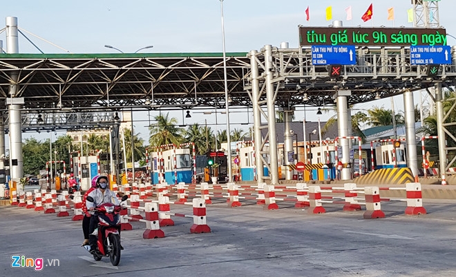 Ôtô sẽ bị phạt nếu không dán thẻ thu phí tự động oto se bi phat neu khong dan the thu phi tu dong