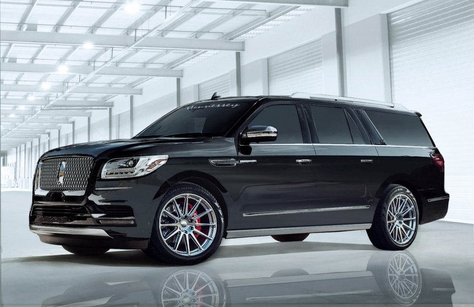 lincoln navigator dat toi 600 ma luc qua tay hang do hennessey