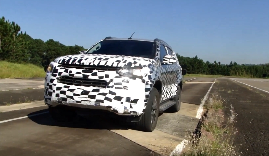 Chevrolet phát triển SUV 7 chỗ Trailblazer với khung gầm hoàn toàn mới chevrolet phat trien suv 7 cho trailblazer voi khung gam hoan toan moi