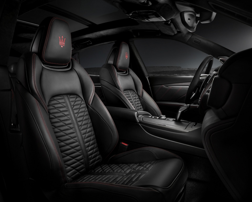 Maserati Levante Trofeo “thửa” động cơ V8 mạnh 590 mã lực của Ferrari maserati levante trofeo thua dong co v8 manh 590 ma luc cua ferrari