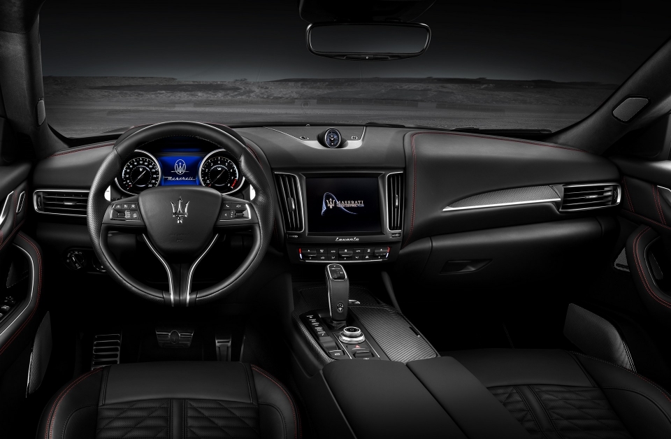 Maserati Levante Trofeo “thửa” động cơ V8 mạnh 590 mã lực của Ferrari maserati levante trofeo thua dong co v8 manh 590 ma luc cua ferrari