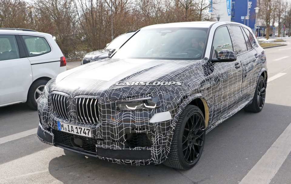 BMW X5 M 2019 cạnh tranh với Porsche Cayenne Turbo nhờ "trái tim" gần 600 mã lực bmw x5 m 2019 canh tranh voi porsche cayenne turbo nho trai tim gan 600 ma luc