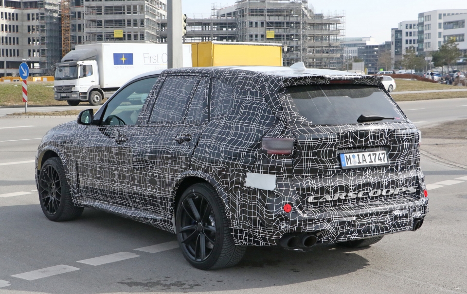 BMW X5 M 2019 cạnh tranh với Porsche Cayenne Turbo nhờ "trái tim" gần 600 mã lực bmw x5 m 2019 canh tranh voi porsche cayenne turbo nho trai tim gan 600 ma luc