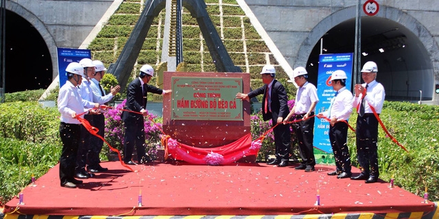 Hầm đường bộ Đèo Cả là 1 trong 5 công trình tiêu biểu cả nước ham duong bo deo ca la 1 trong 5 cong trinh tieu bieu ca nuoc