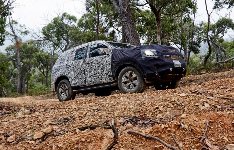 chevrolet trailblazer va colorado da bi hanh ha the nao truoc khi ra mat cong chung