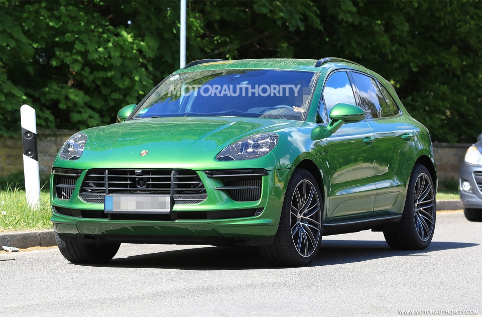 Bắt gặp Porsche Macan phiên bản nâng cấp chạy thử trên đường phố bat gap porsche macan phien ban nang cap chay thu tren duong pho