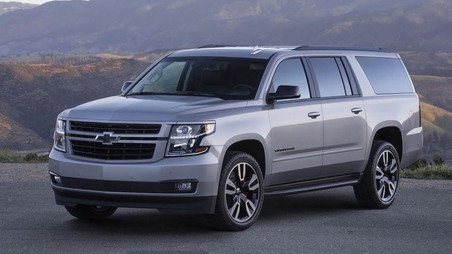 SUV cỡ lớn Chevrolet Suburban mạnh mẽ hơn với phiên bản RST
