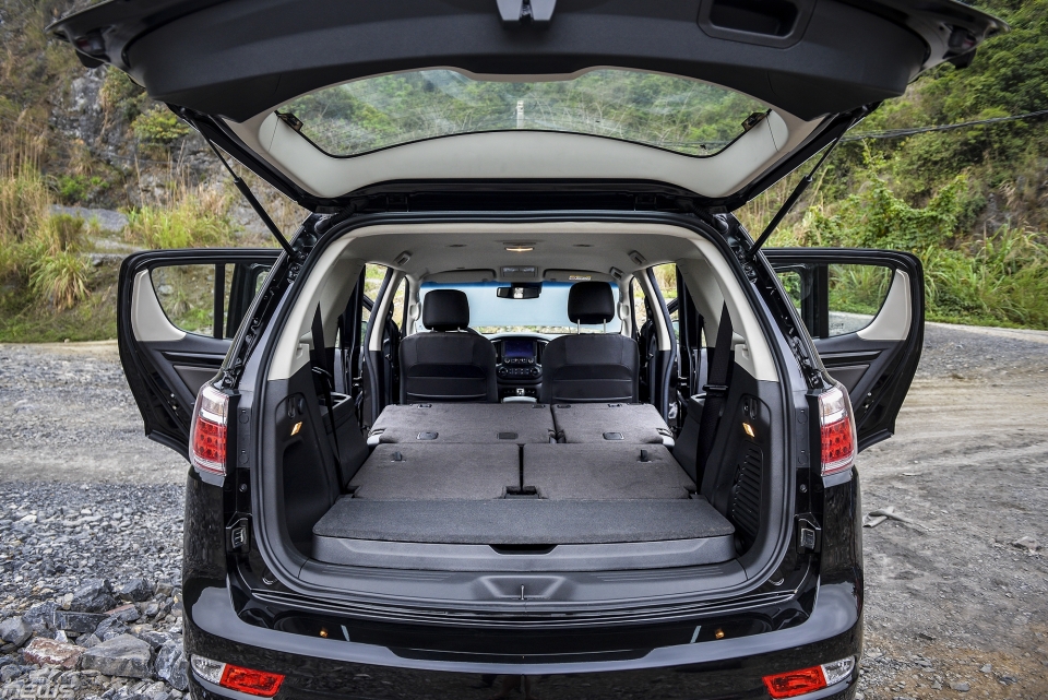 chevrolet trailblazer 2018 bat dau den tay khach hang viet nam