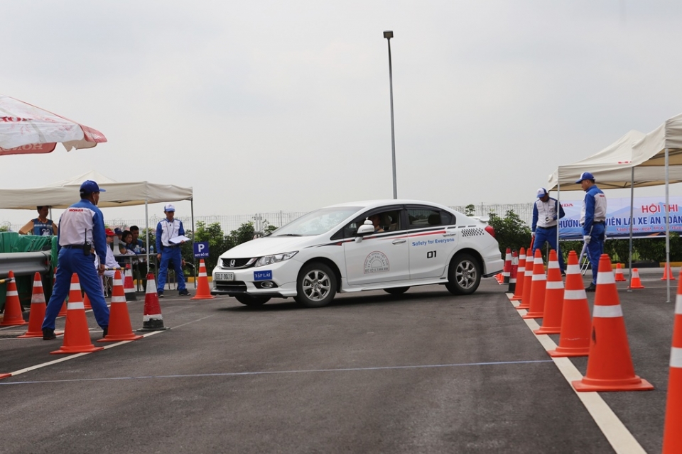 Honda Việt Nam tổ chức thành công hội thi hướng dẫn viên lái xe an toàn 2018 honda viet nam to chuc thanh cong hoi thi huong dan vien lai xe an toan xuat sac nam 2018
