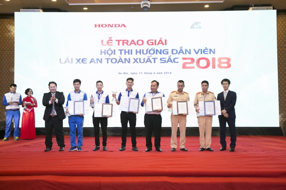 Honda Việt Nam tổ chức thành công hội thi hướng dẫn viên lái xe an toàn 2018 honda viet nam to chuc thanh cong hoi thi huong dan vien lai xe an toan xuat sac nam 2018