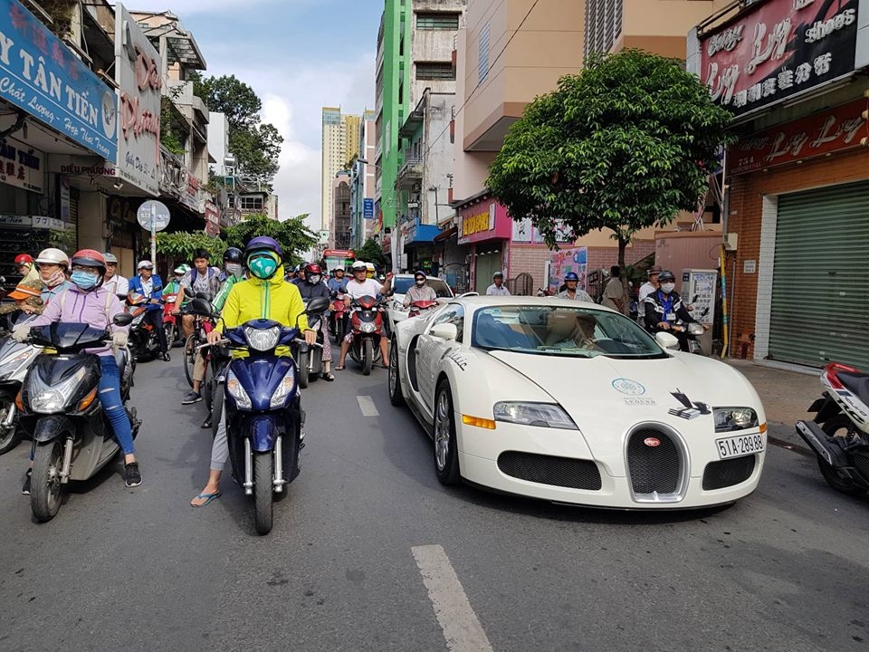 ong chu ca phe trung nguyen se mang dan sieu xe di xuyen viet