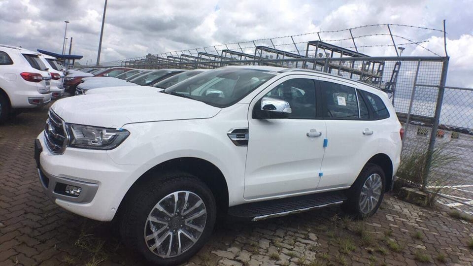 lo xe ford ranger va everest 2018 cap cang viet nam chuan bi ra mat chinh thuc