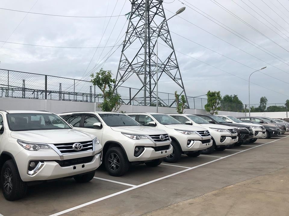toyota fortuner gianh lai ngoi vuong sau nhieu thang nhuong cho
