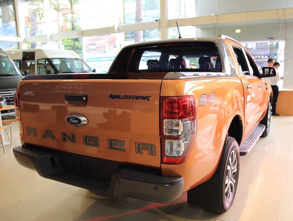 “Tận mục sở thị” Ford Ranger Wildtrak mới giá 918 triệu đồng vừa có mặt tại đại lý tan muc so thi ford ranger wildtrak moi gia 918 trieu dong vua co mat tai dai ly