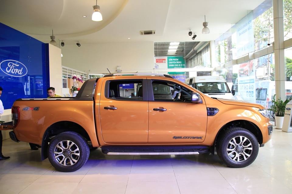 “Tận mục sở thị” Ford Ranger Wildtrak mới giá 918 triệu đồng vừa có mặt tại đại lý tan muc so thi ford ranger wildtrak moi gia 918 trieu dong vua co mat tai dai ly