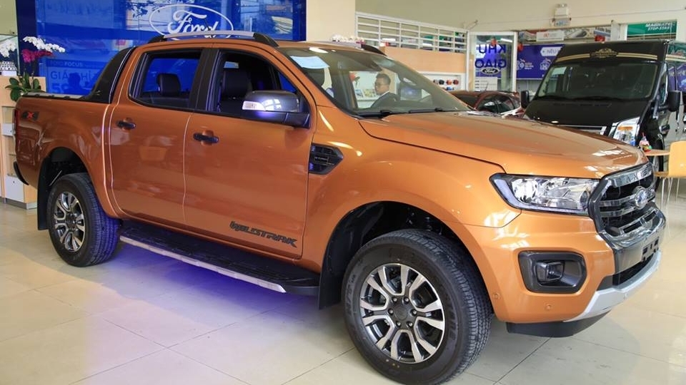 “Tận mục sở thị” Ford Ranger Wildtrak mới giá 918 triệu đồng vừa có mặt tại đại lý