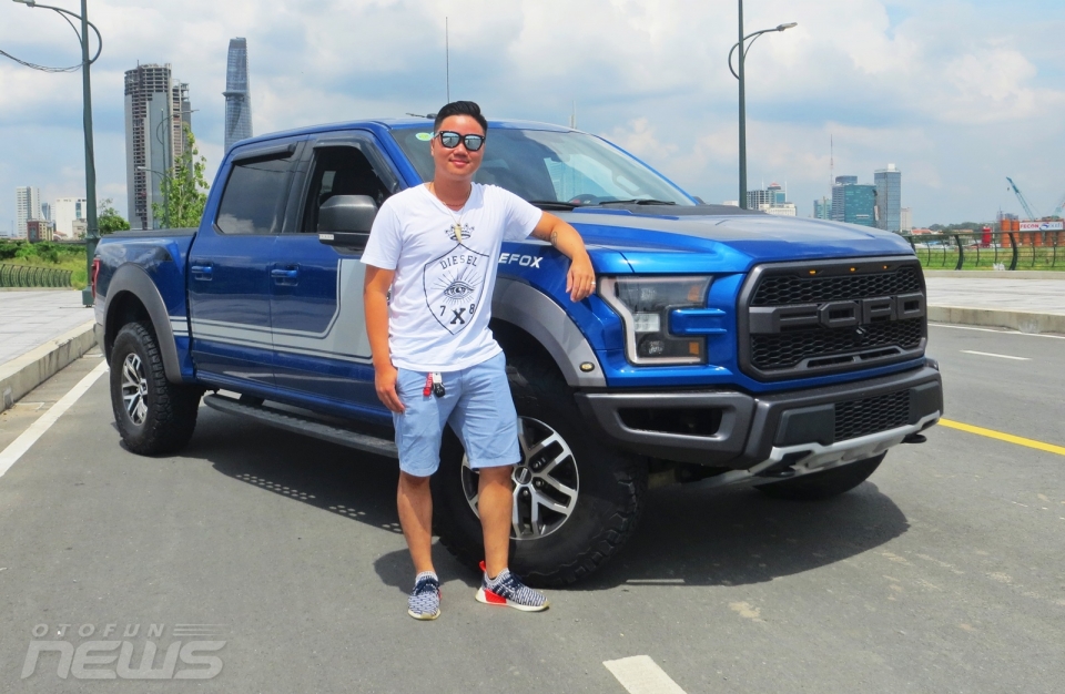 Tay lái Việt chia sẻ về “khủng long” Ford F-150 Raptor 2017 sau 8.000 km tay lai viet chia se ve khung long ford f 150 raptor 2017 sau 8000 km