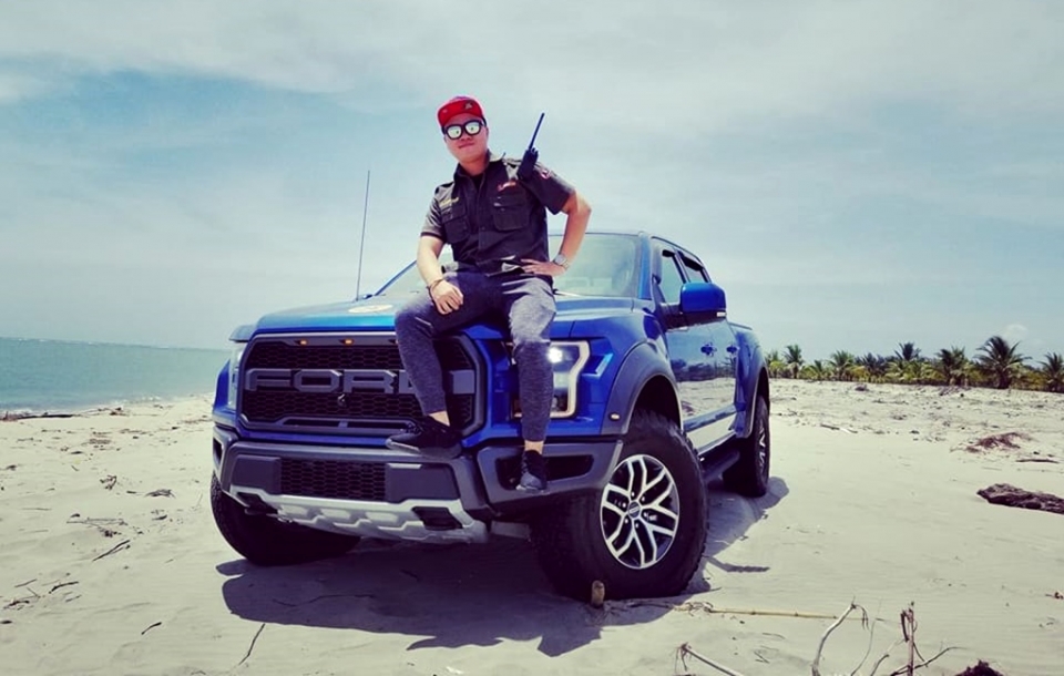 Tay lái Việt chia sẻ về “khủng long” Ford F-150 Raptor 2017 sau 8.000 km tay lai viet chia se ve khung long ford f 150 raptor 2017 sau 8000 km